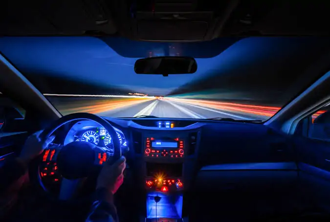 Montaje de placas LED y gestión térmica para faros de automóvil